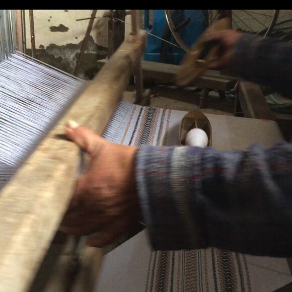 Beautiful alpaca scarf from Ecuador so soft and warm! - Picture 7 of 11